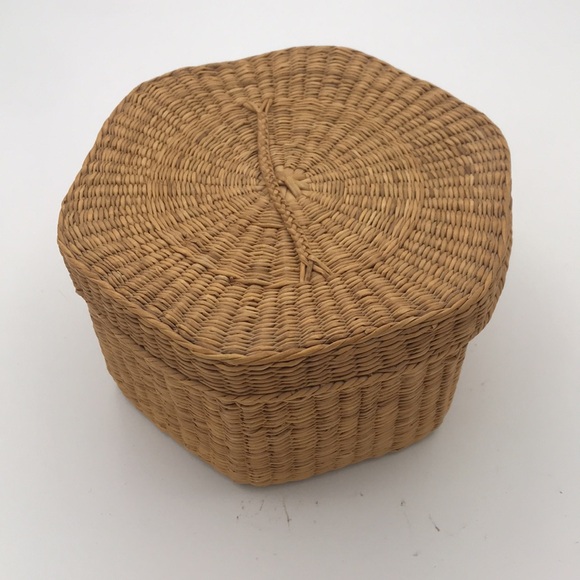 VTG Sweet Grass/Sea Grass Hexagonal Nesting Baskets w/Lids Set of 5 - Picture 4 of 9